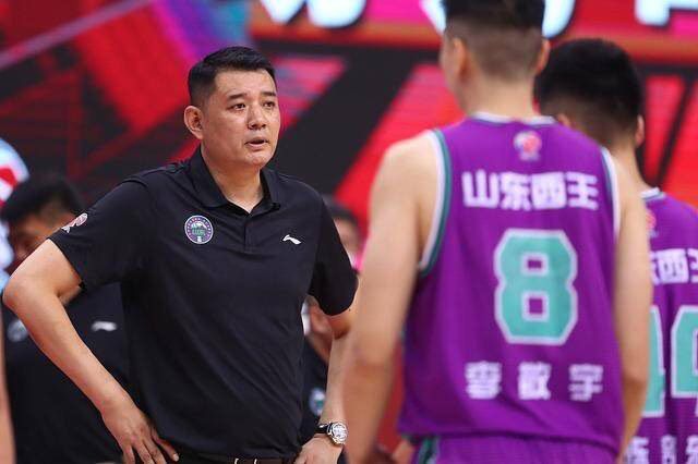 山东男篮主帅是谁,现任山东男篮主教练是谁